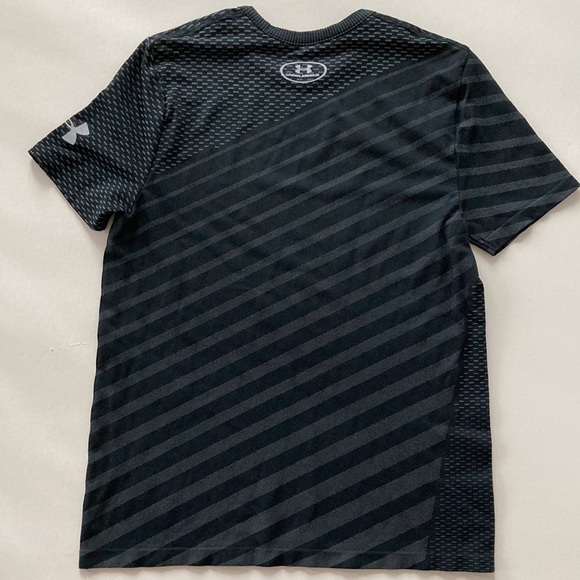 Boys Under Armour Short Sleeve Tee - Picture 5 of 5